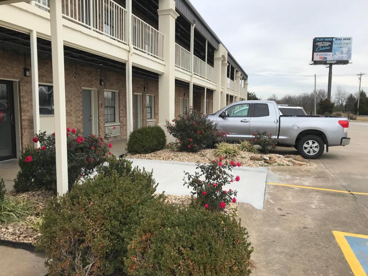 Walnut Inn - Checotah Exterior photo